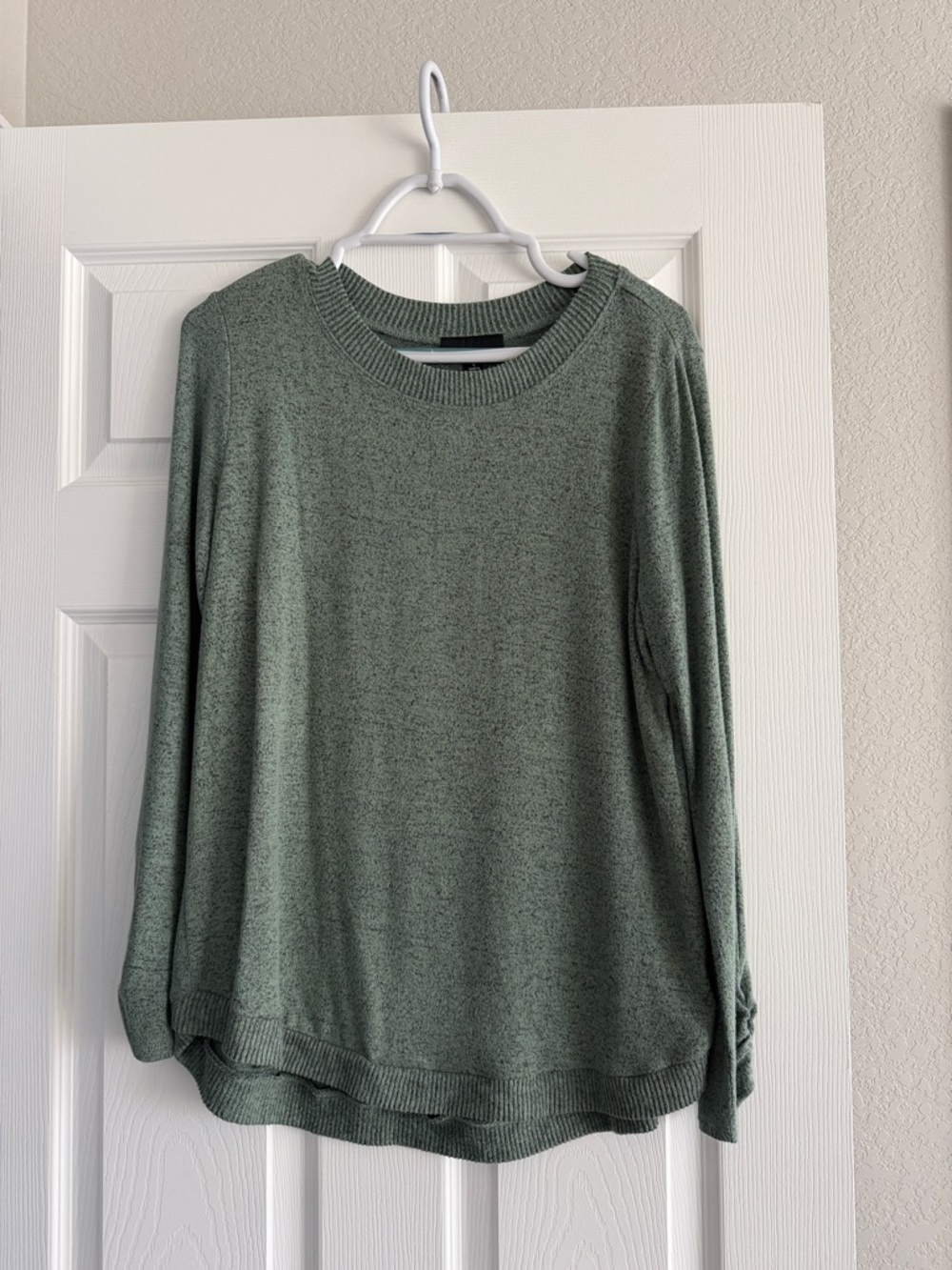 Crewneck Sweater in Sage Green - Women